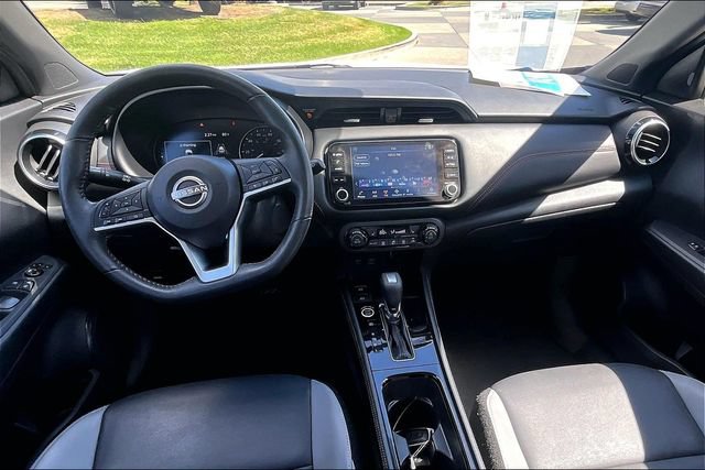 Used 2023 Nissan Kicks SR w/ SR Premium Package FWD image 15