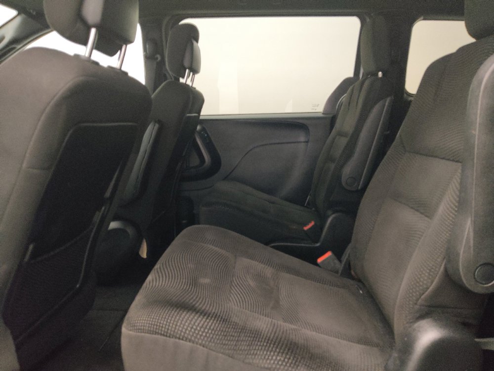Used 2020 Dodge Grand Caravan SE image 18