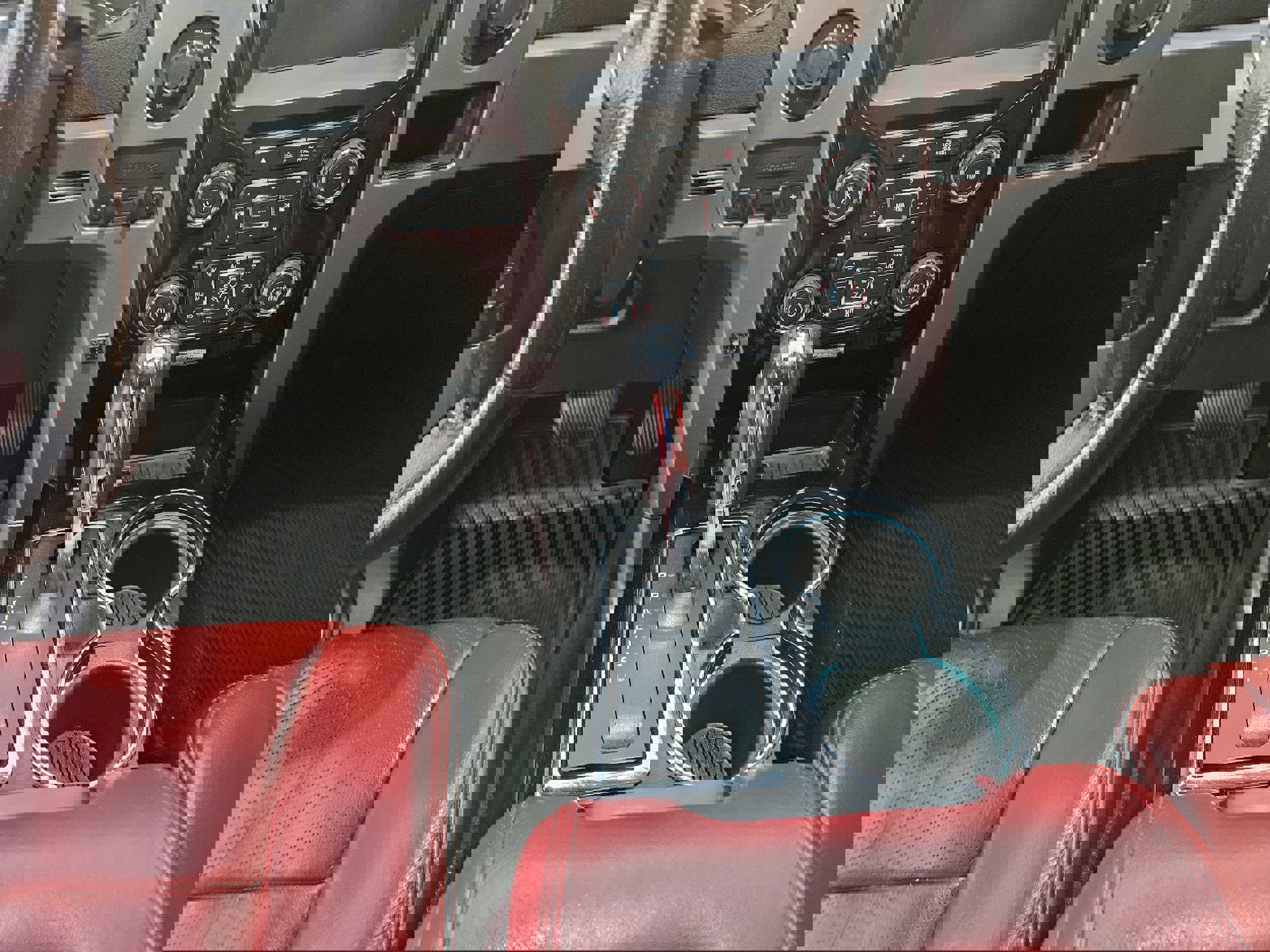 Used 2013 Ford F150 Limited image 18