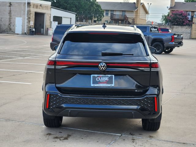Used 2025 Volkswagen Tiguan SE R-Line AWD/4WD image 14
