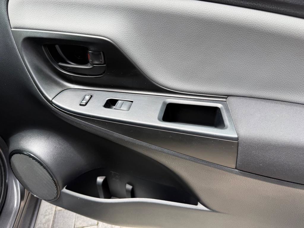 Used 2015 Toyota Yaris L FWD image 21