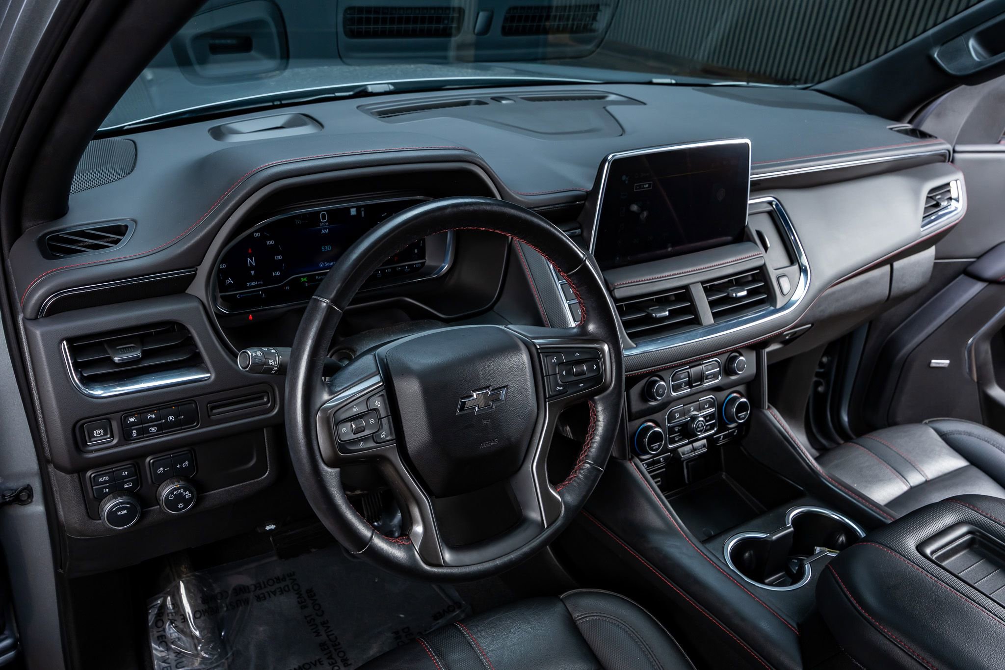 Used 2023 Chevrolet Tahoe RST w/ Luxury Package AWD/4WD image 17