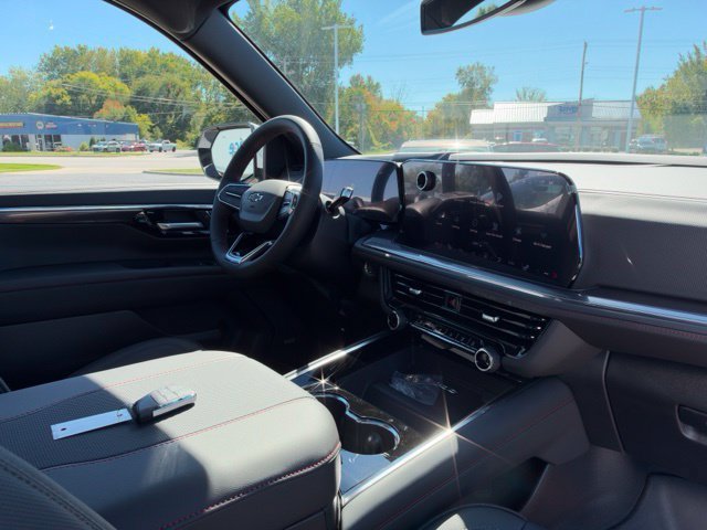 New 2026 Chevrolet Tahoe RST w/ RST Capability Package AWD/4WD image 9