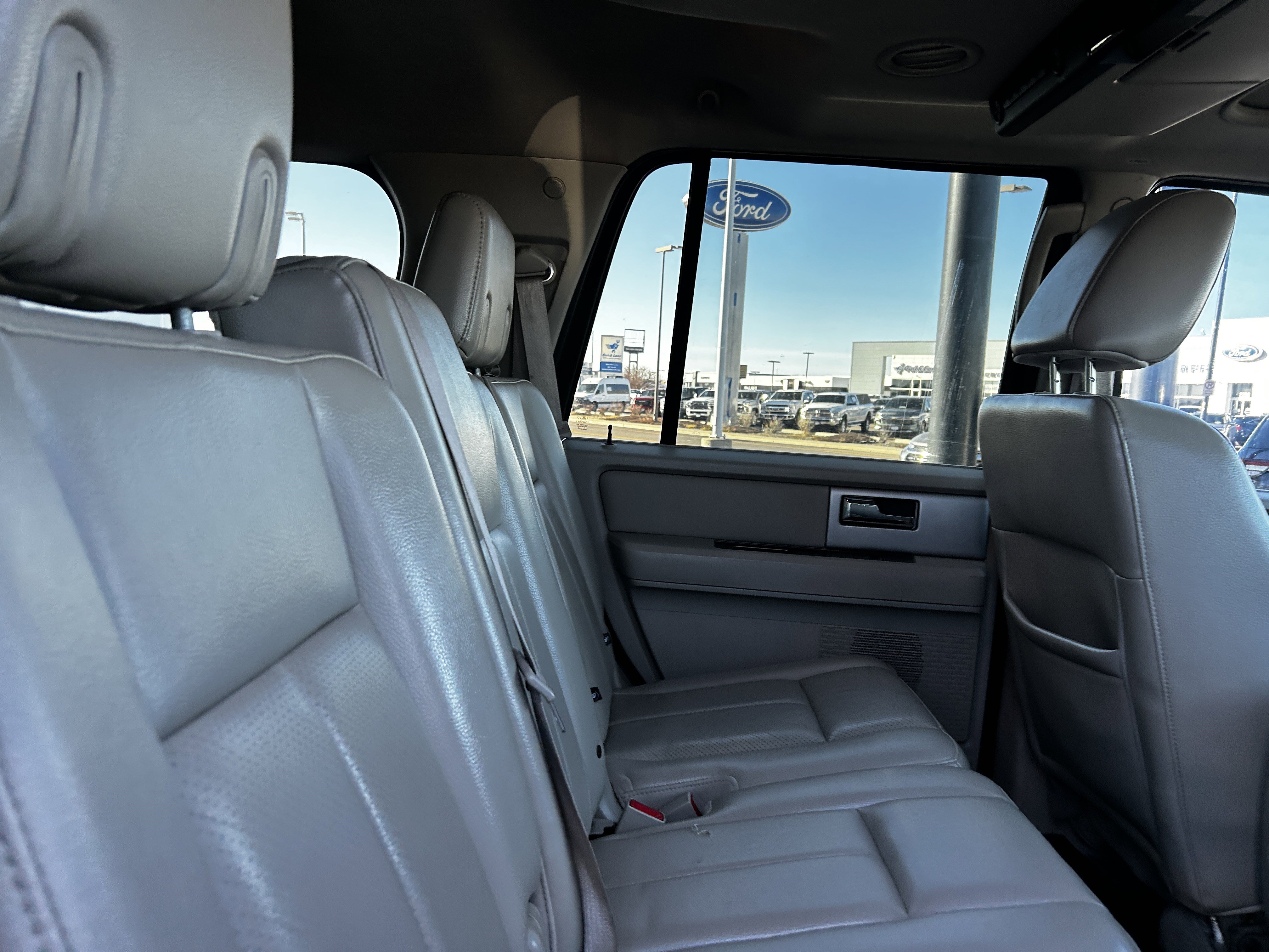 Used 2010 Ford Expedition Limited image 11