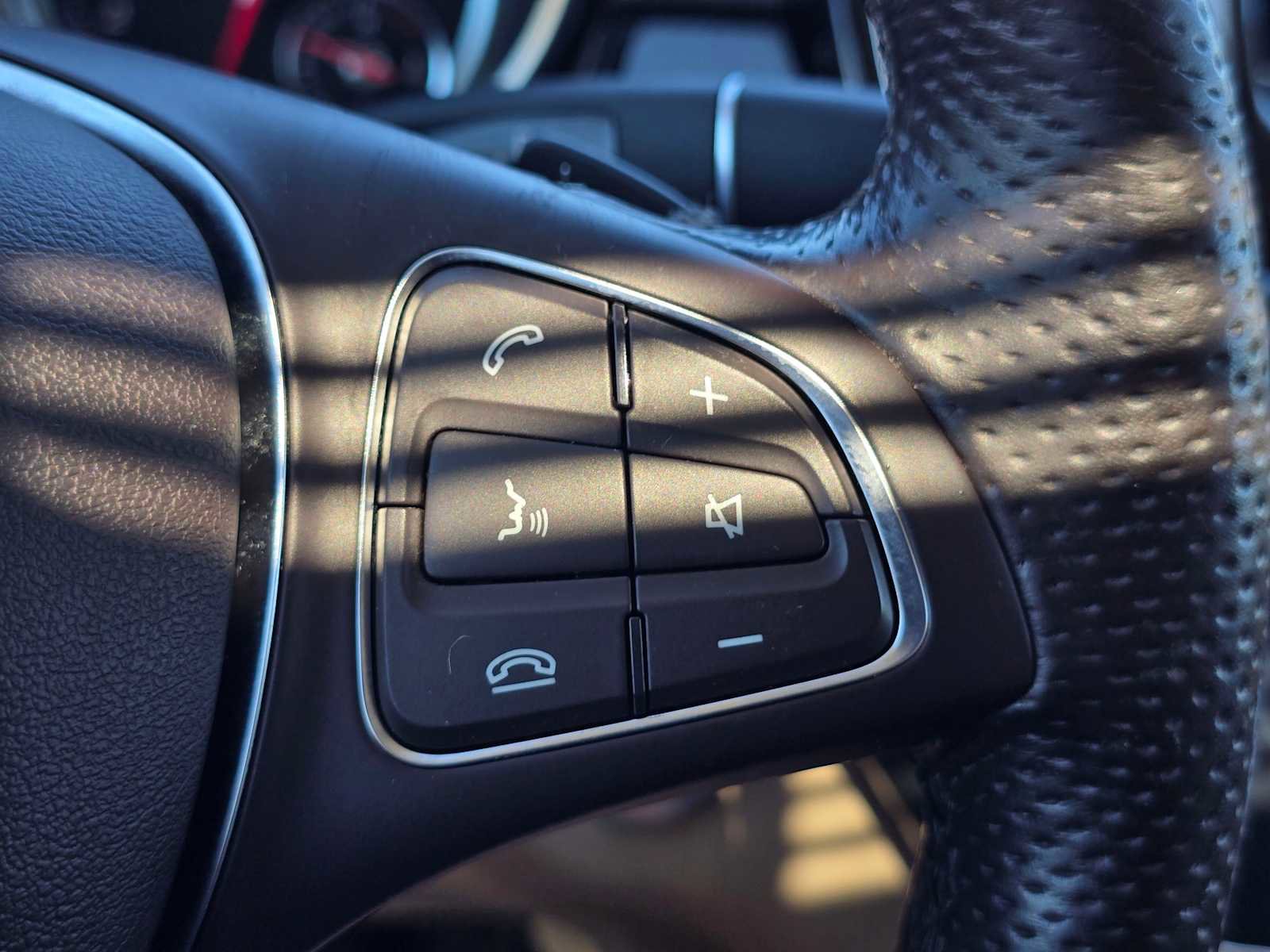 Used 2018 Mercedes-Benz GLE 350 4MATIC image 35