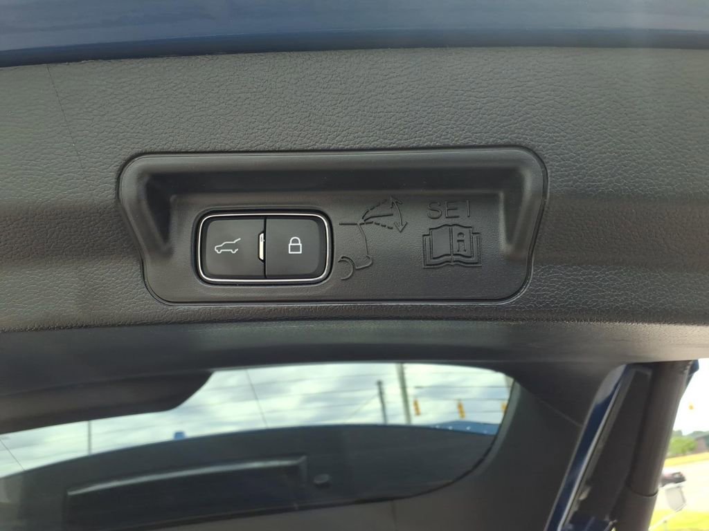 Used 2020 Ford Explorer Limited AWD/4WD image 27