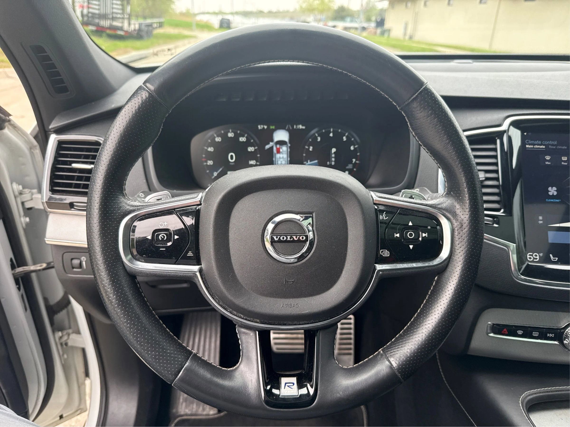 Used 2016 Volvo XC90 T6 R-Design AWD/4WD image 17