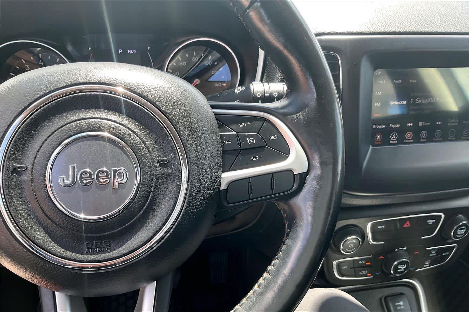 Used 2019 Jeep Compass Latitude w/ Cold Weather Group FWD image 24
