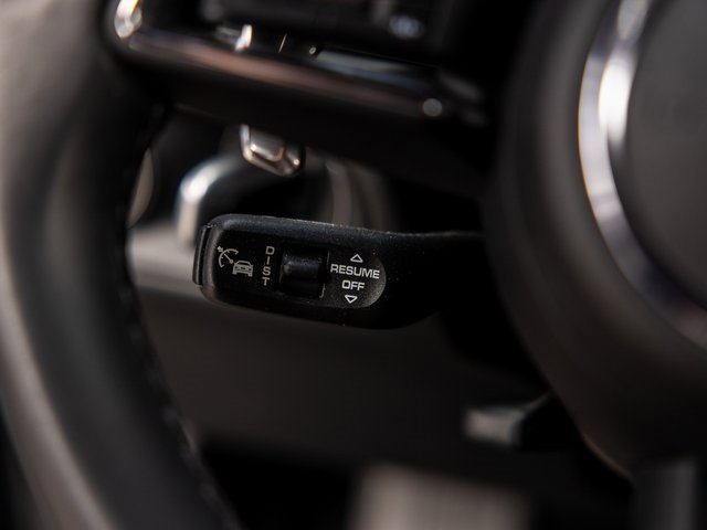 Certified 2025 Porsche Macan image 42