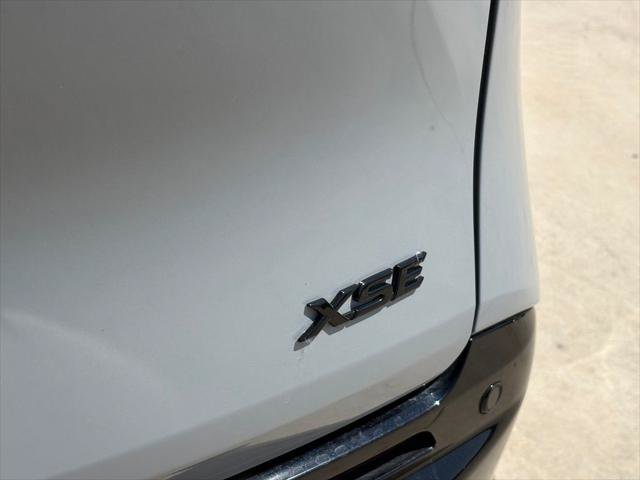 Certified 2025 Toyota Sienna XSE w/ XSE Premium Package AWD/4WD image 10