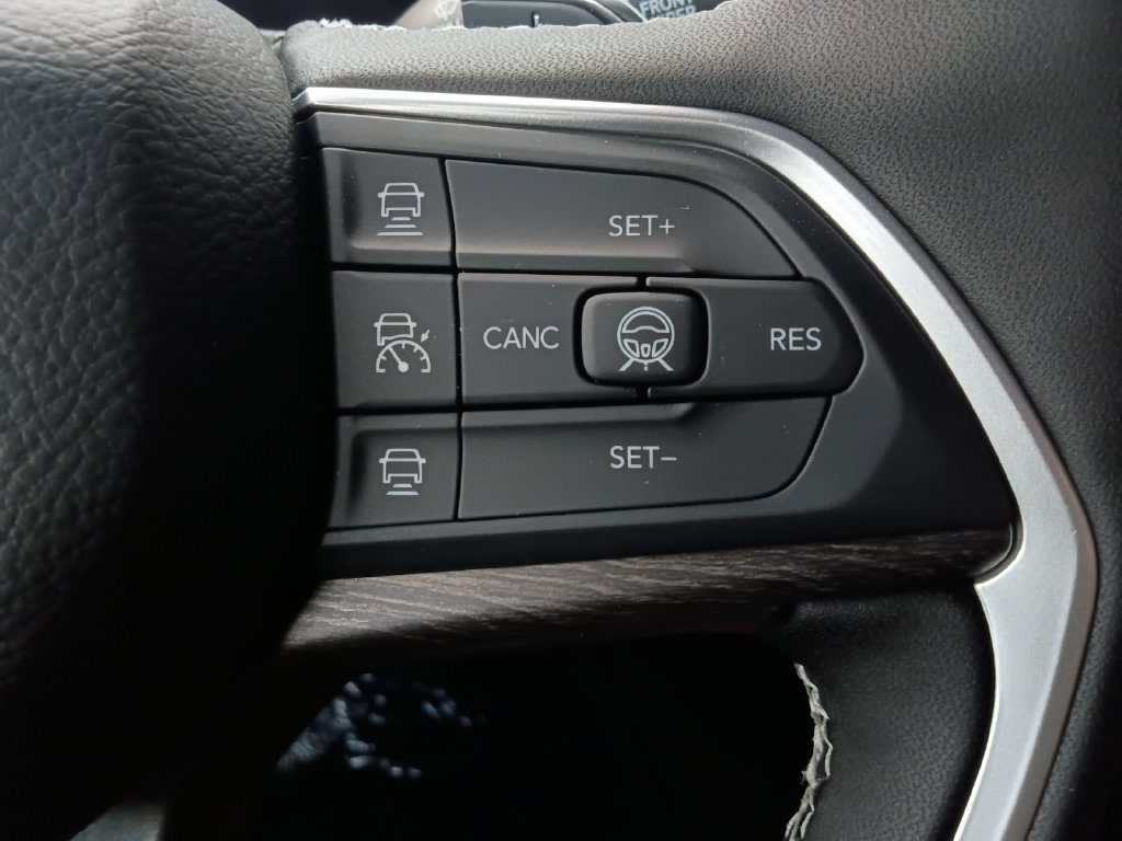 New 2026 Jeep Grand Cherokee L Limited AWD/4WD image 25