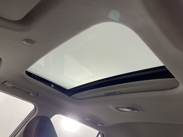 Certified 2025 Hyundai Venue SEL image 32