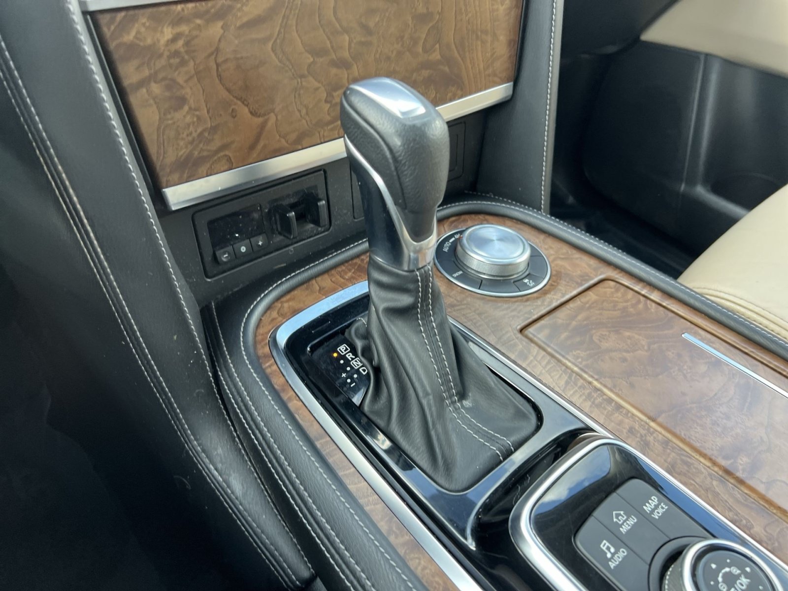 Used 2022 Nissan Armada SL AWD/4WD image 22