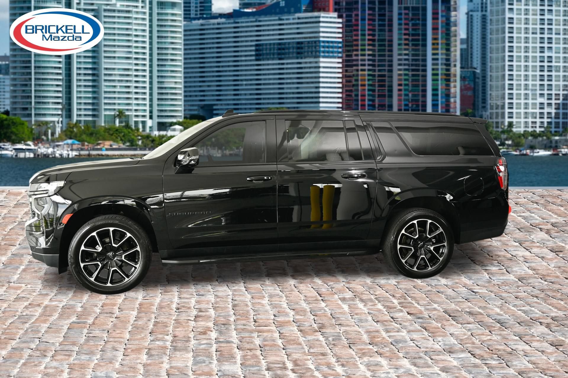 Used 2021 Chevrolet Suburban RST w/ Luxury Package RWD image 11