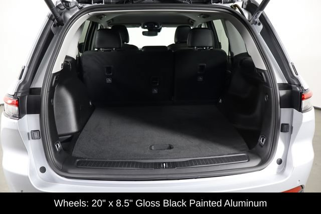Used 2023 Jeep Grand Cherokee Limited w/ Black Appearance Package RWD image 17