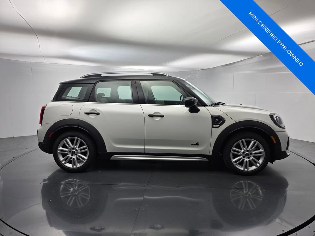 Used 2023 MINI Cooper Countryman S w/ Signature Upholstery Package AWD/4WD image 3