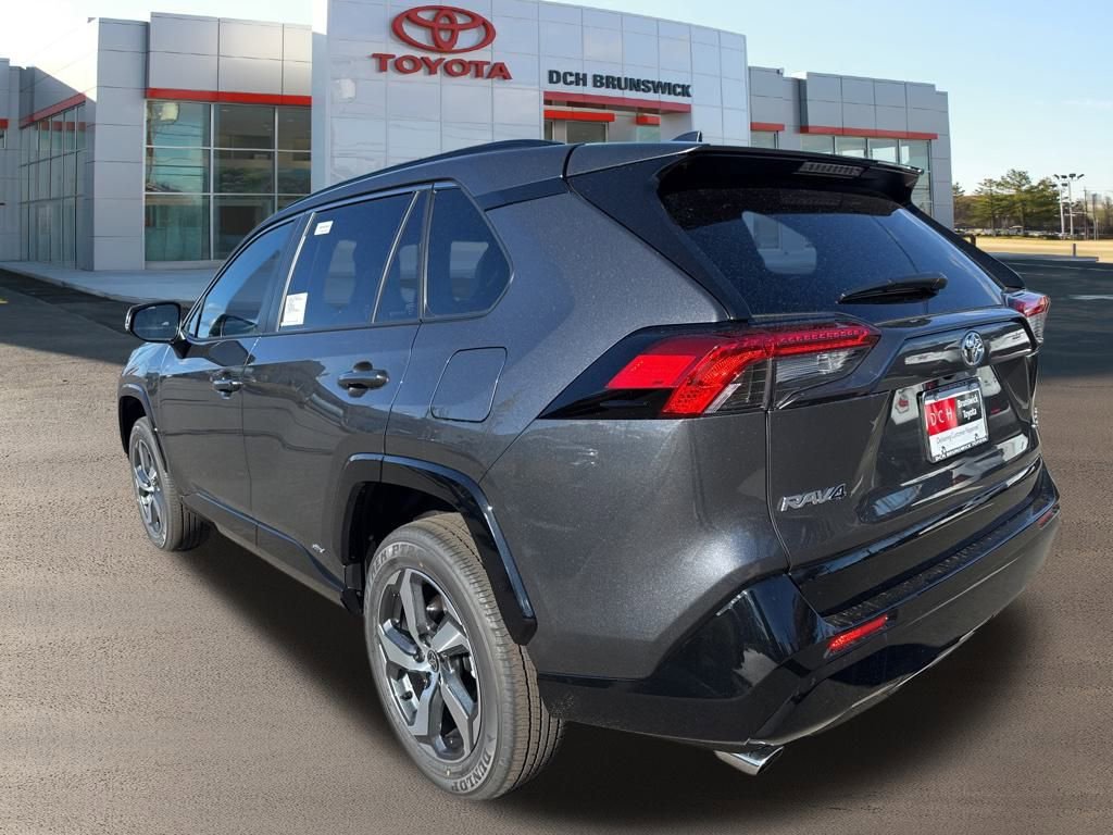 New 2025 Toyota RAV4 SE image 6