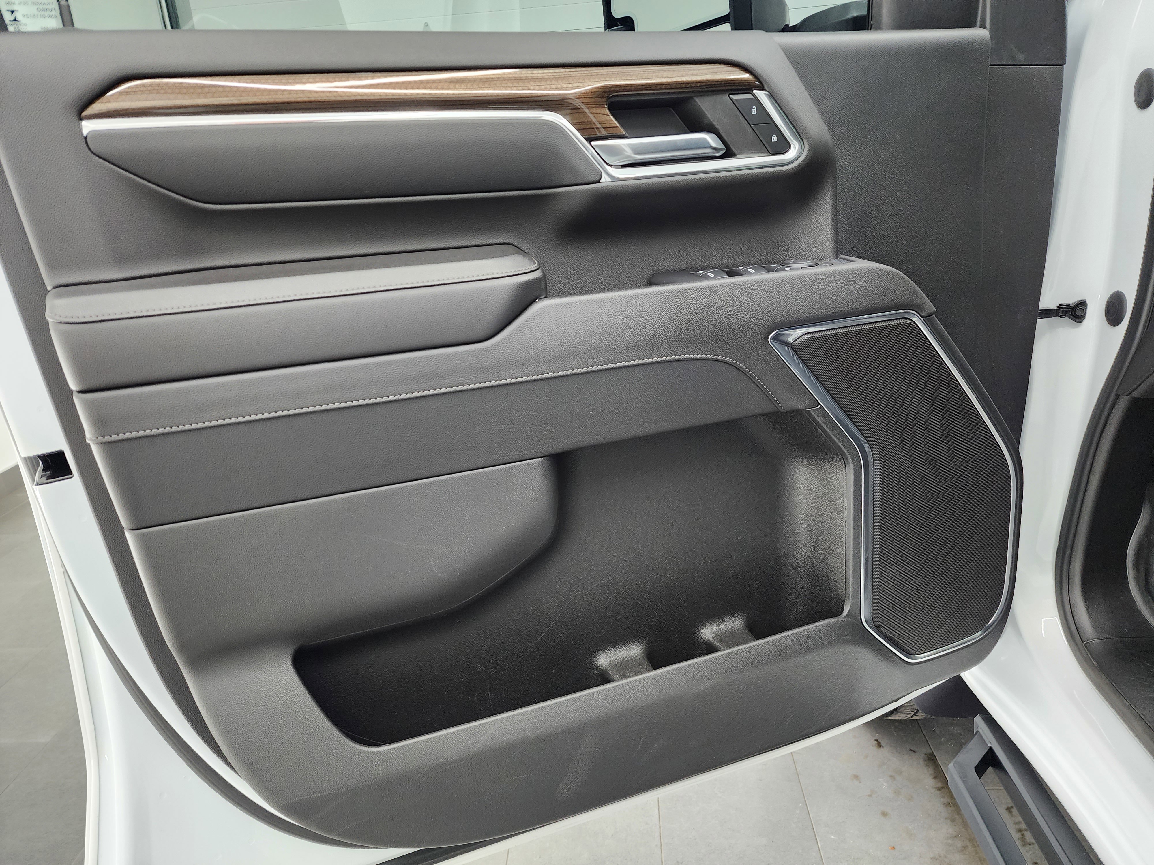 Used 2024 Chevrolet Silverado 3500 LT w/ Convenience Package image 41