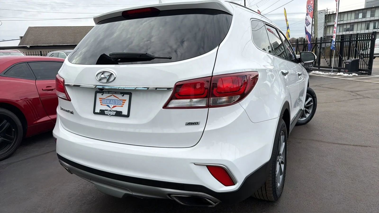 Used 2017 Hyundai Santa Fe SE image 9