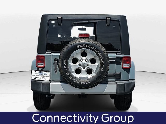Used 2015 Jeep Wrangler Unlimited Sahara w/ Connectivity Group AWD/4WD image 5