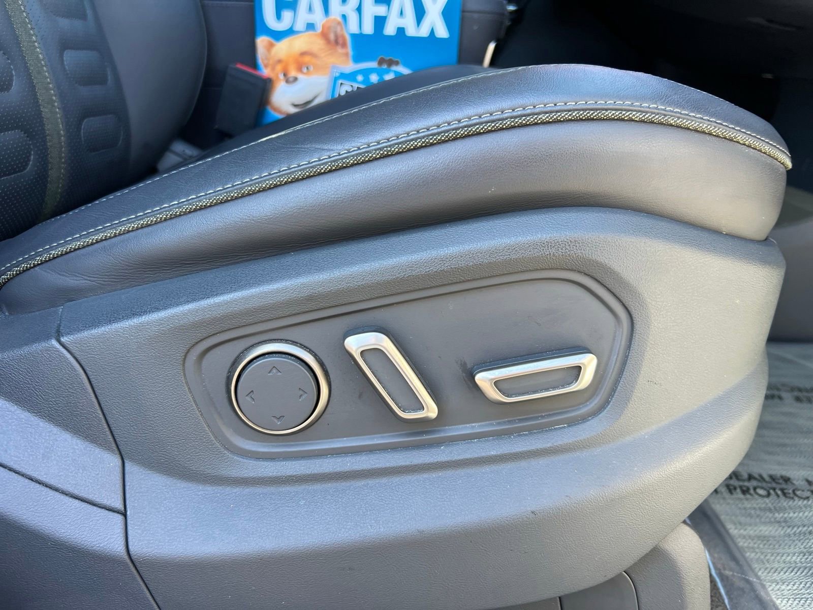 Used 2022 Rivian R1T Adventure image 53