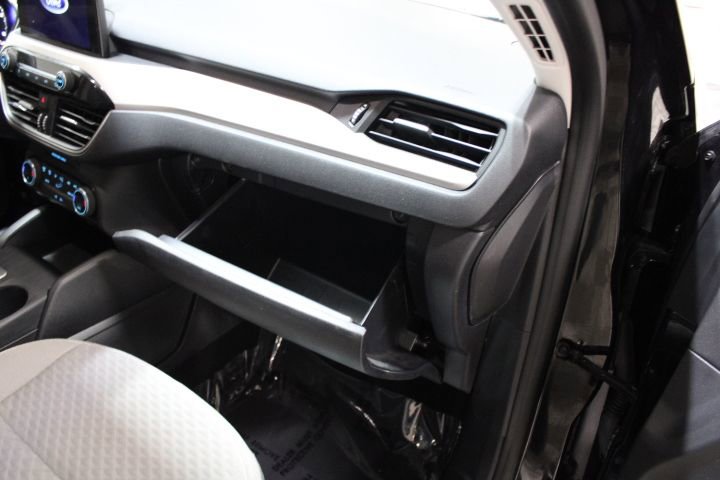 Used 2021 Ford Escape SE image 24