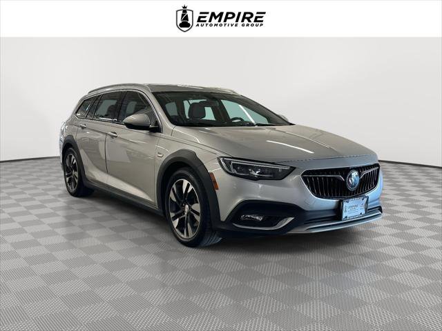 Used 2018 Buick Regal Essence w/ Driver Confidence Package #1