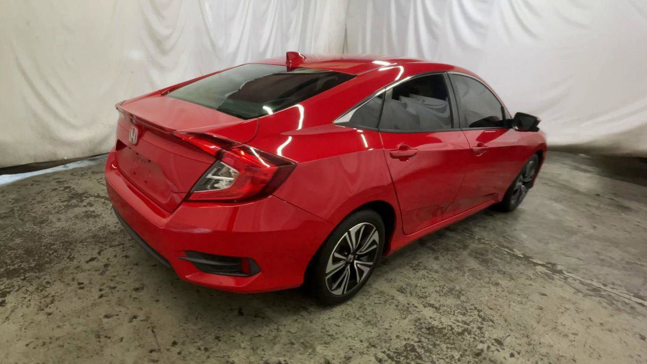 Used 2018 Honda Civic EX-T image 8