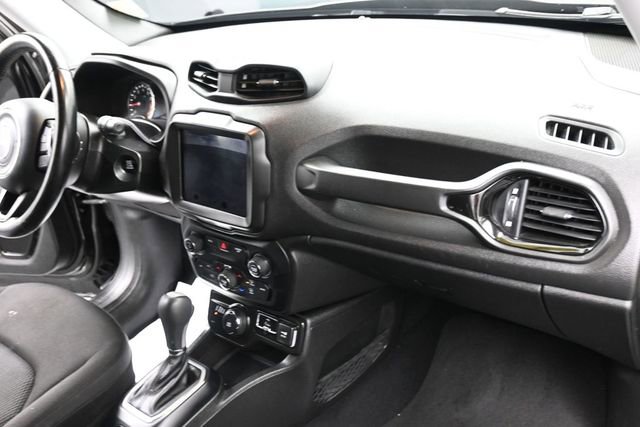 Used 2018 Jeep Renegade Altitude w/ UConnect 8.4 Nav Group AWD/4WD image 28