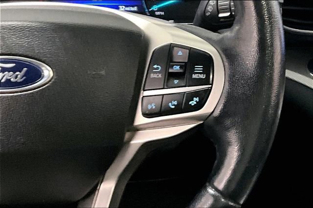 Used 2022 Ford Explorer XLT w/ XLT Sport Appearance Package image 12