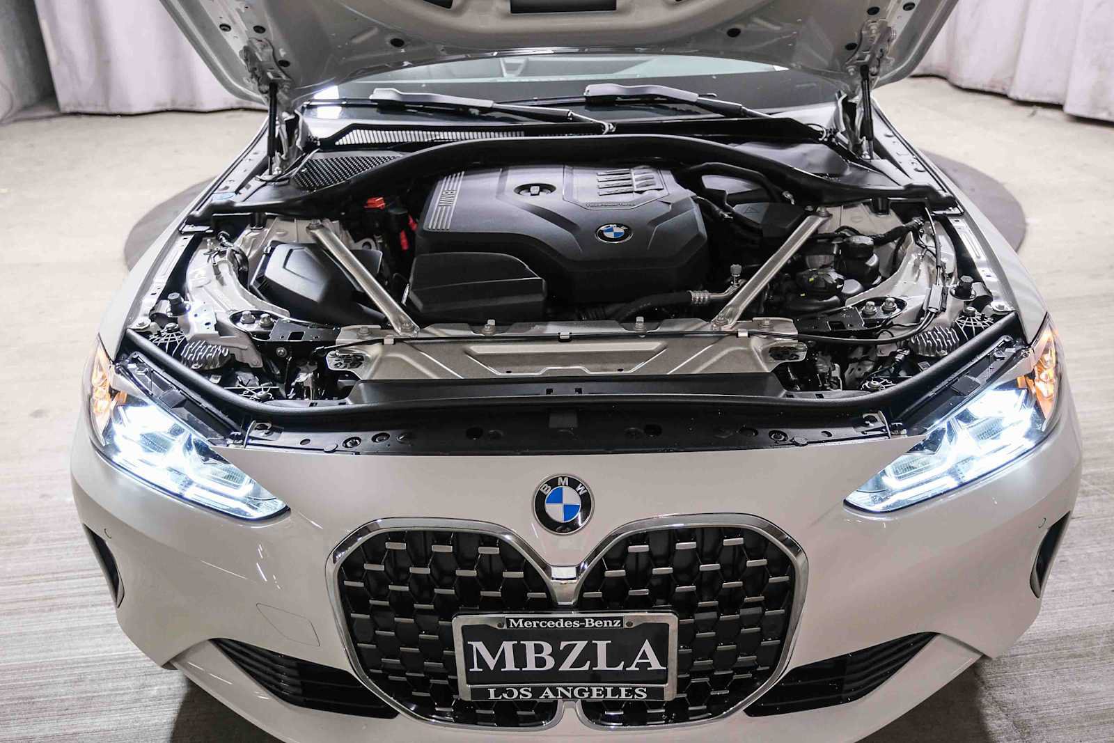 Used 2024 BMW 430i Coupe w/ Convenience Package RWD image 28