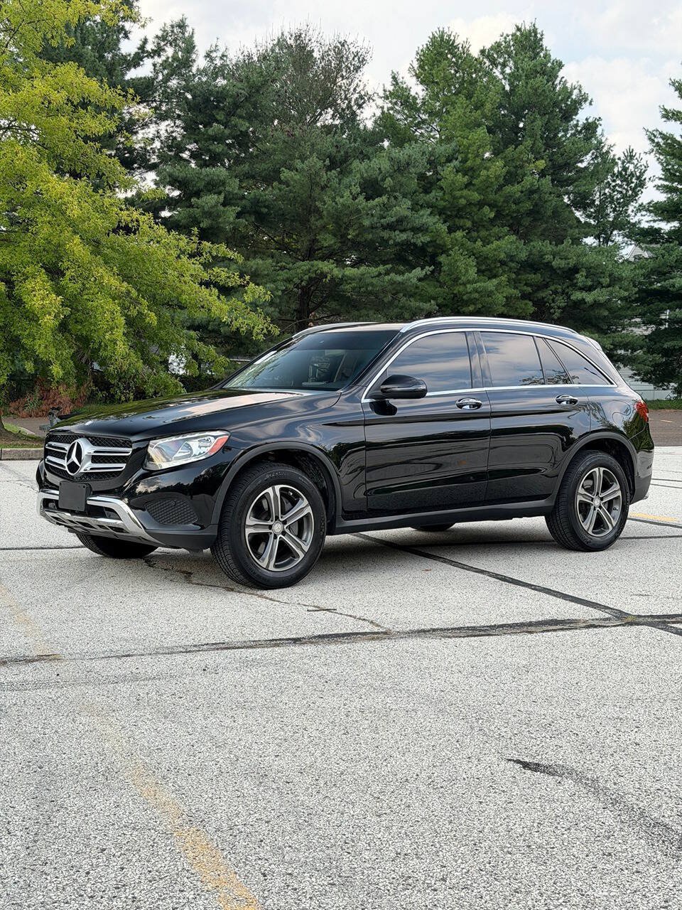 Used 2016 Mercedes-Benz GLC 300 4MATIC w/ Multimedia Package image 2