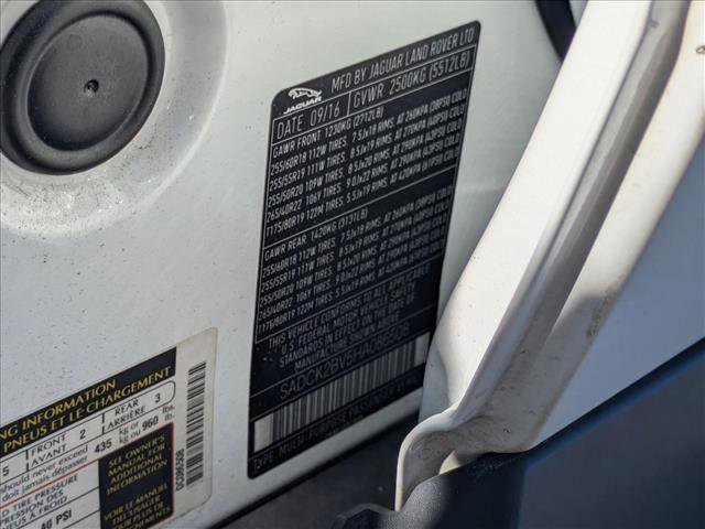 Used 2017 Jaguar F-PACE Prestige image 18