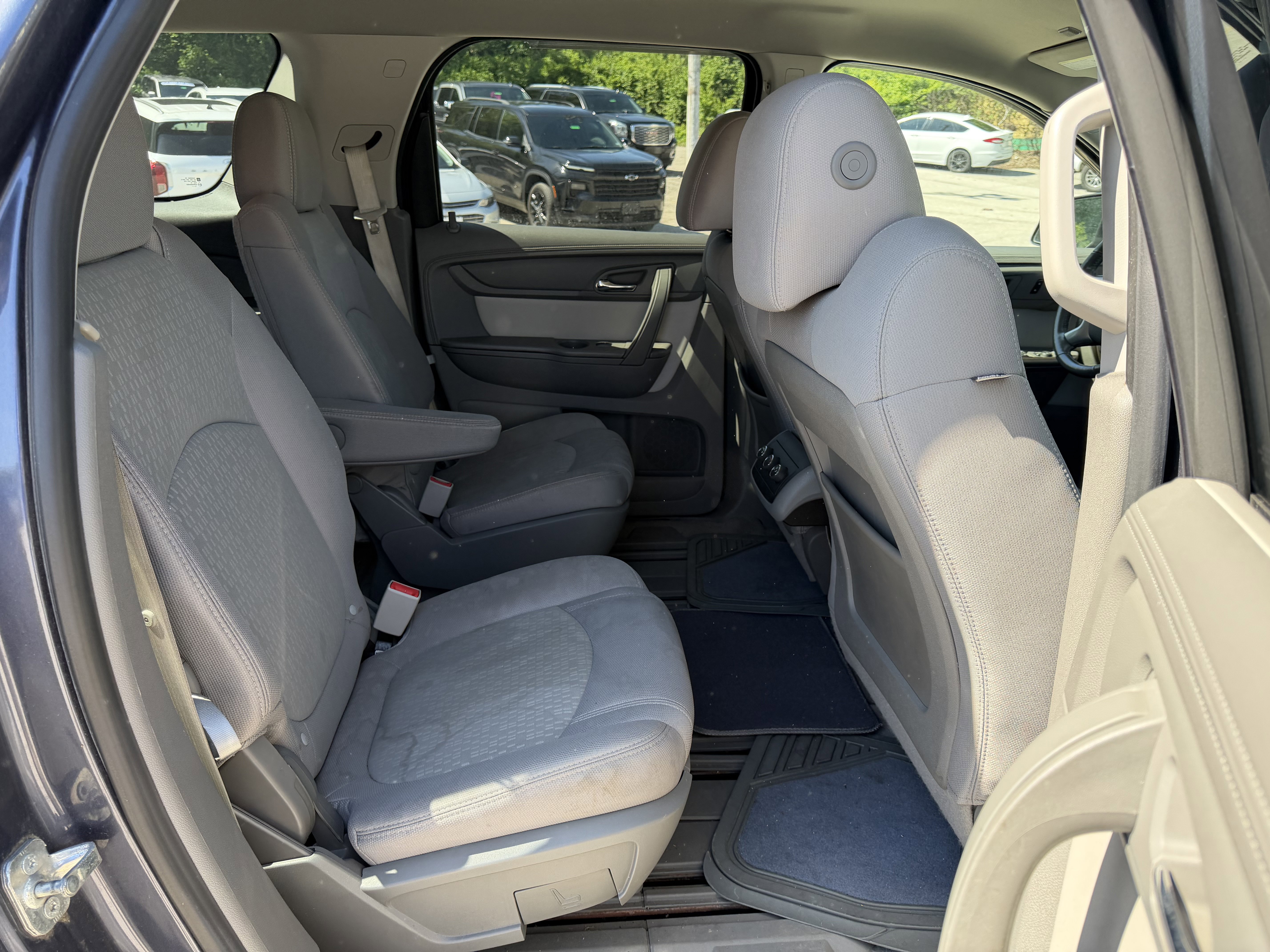 Used 2013 GMC Acadia SLE AWD/4WD image 10