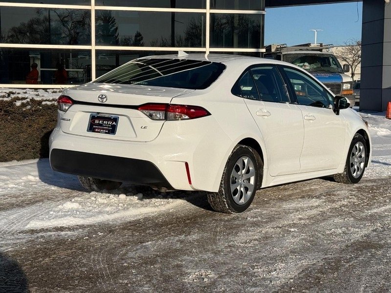 Used 2024 Toyota Corolla LE video 3
