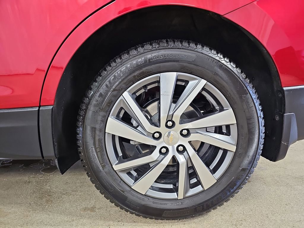 Certified 2024 Chevrolet Equinox LT w/ LPO, Floor Liner Package image 38