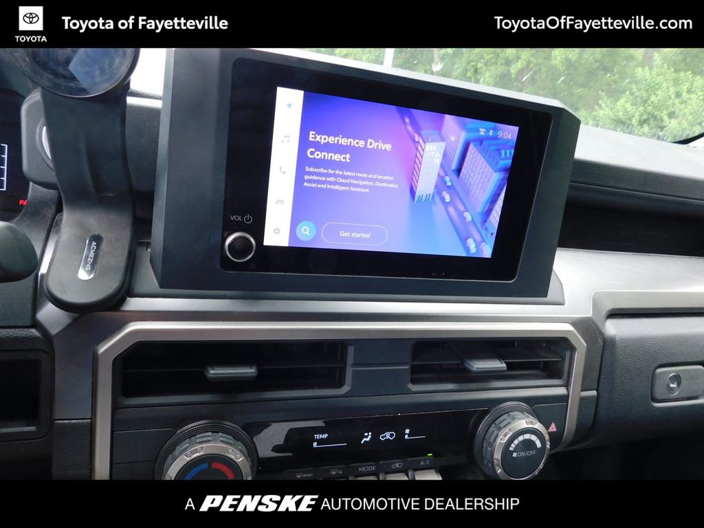 Used 2025 Toyota 4Runner SR5 AWD/4WD image 9