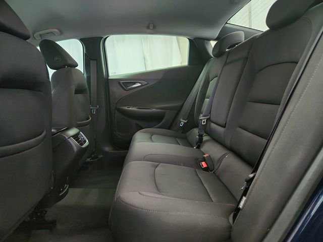 Used 2017 Chevrolet Malibu LT FWD image 20