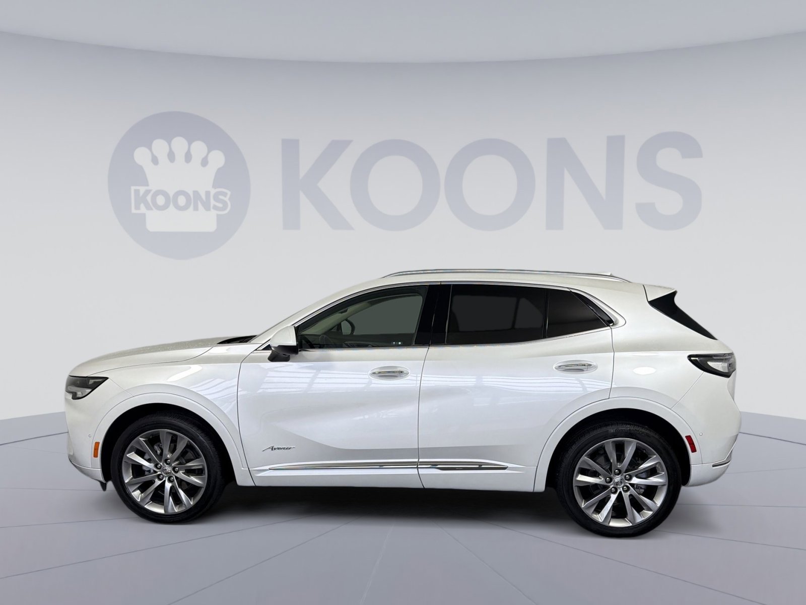 Used 2023 Buick Envision Avenir AWD/4WD image 2