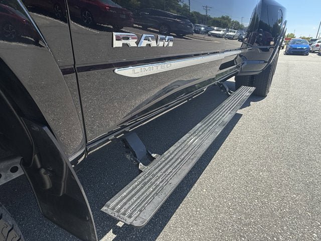 Used 2019 RAM 3500 Limited w/ Max Tow Package AWD/4WD image 13