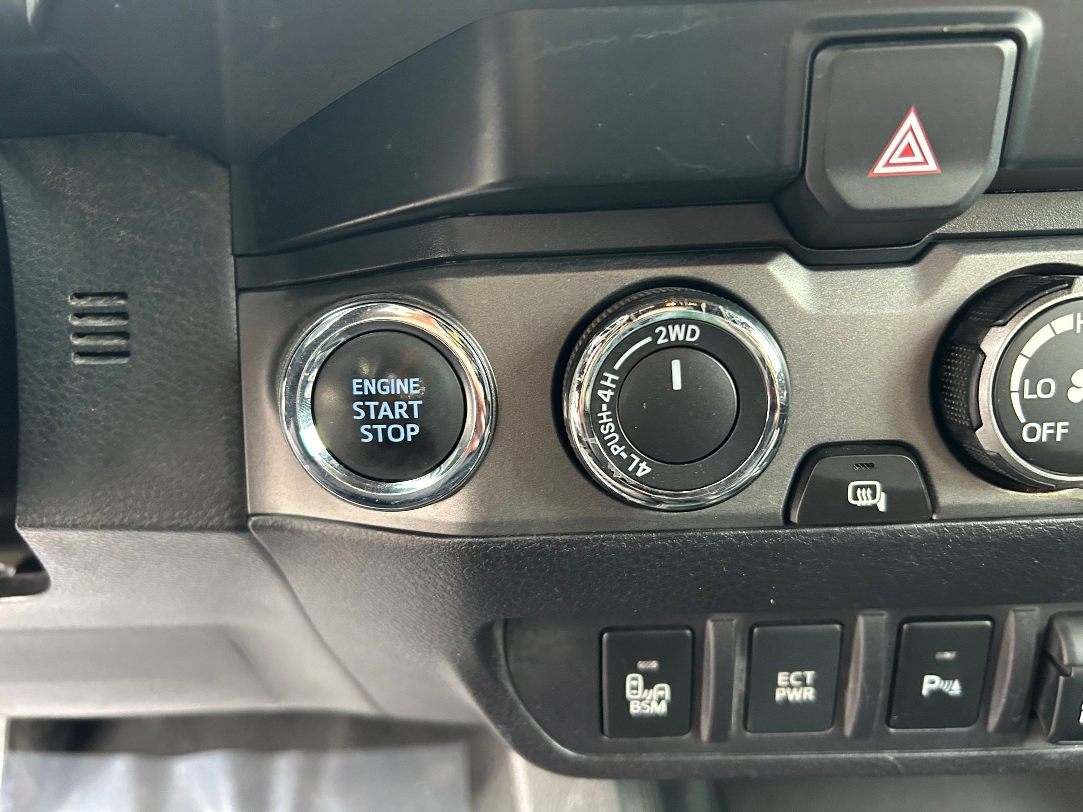 Certified 2019 Toyota Tacoma TRD Off-Road w/ Technology Package image 17