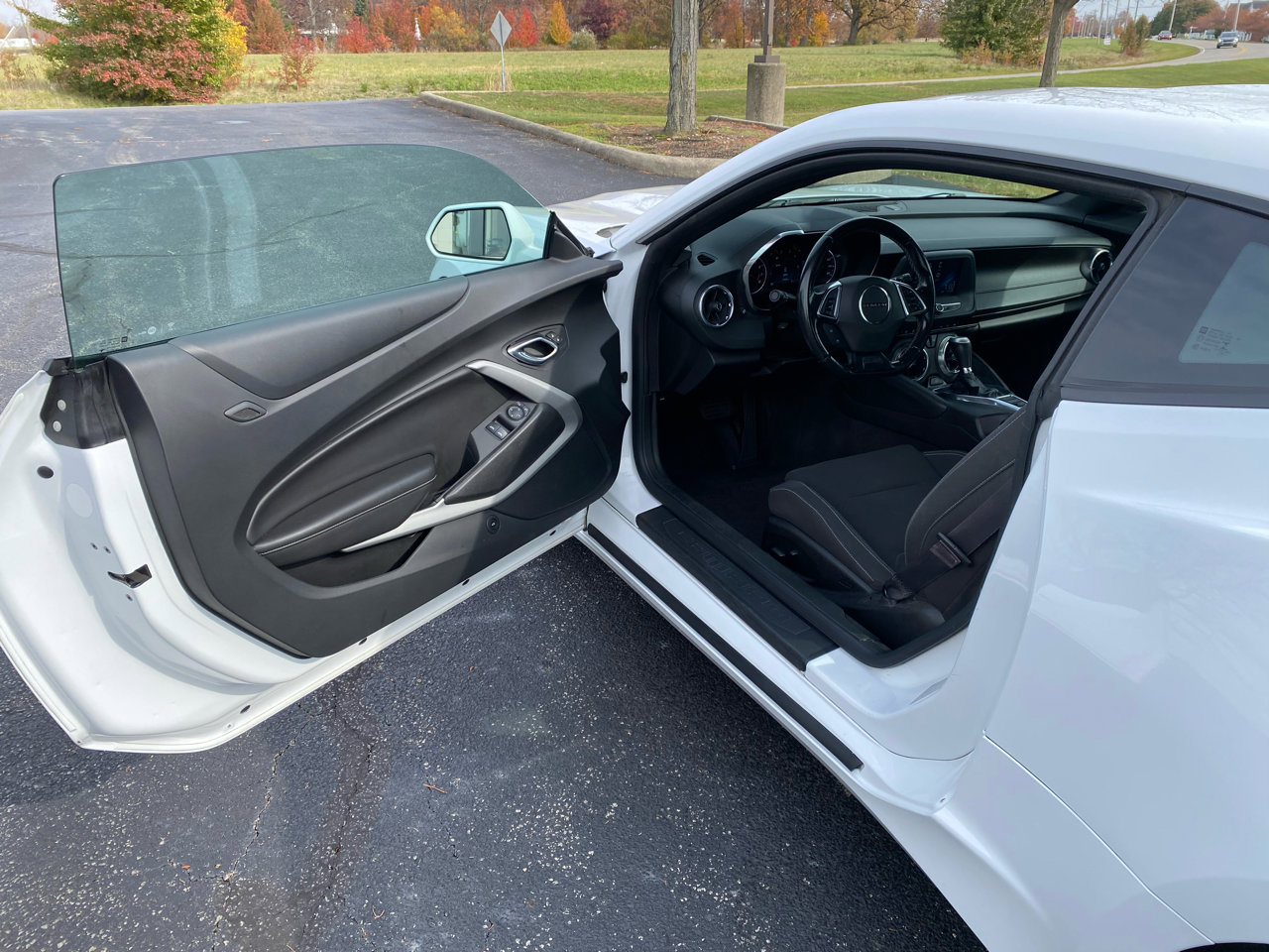 Used 2017 Chevrolet Camaro LT w/ RS Package image 10