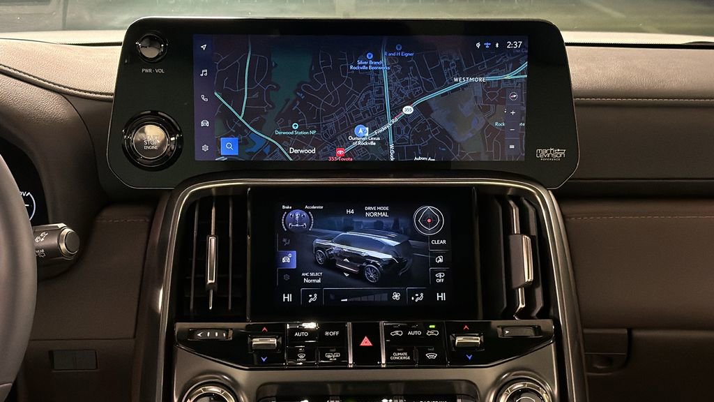 Certified 2024 Lexus LX 600 4WD w/ Appearance Package image 22