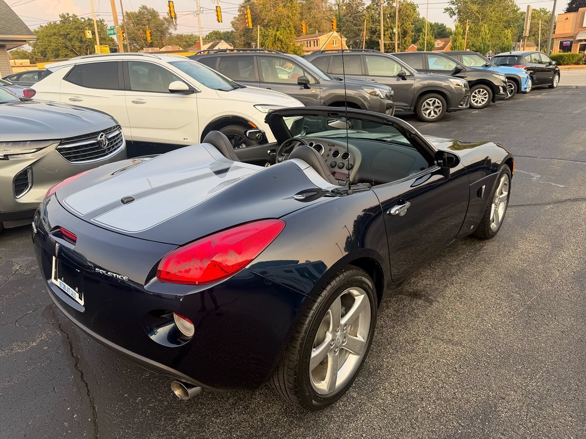 Used 2006 Pontiac Solstice Convertible w/ Premium Package RWD image 6