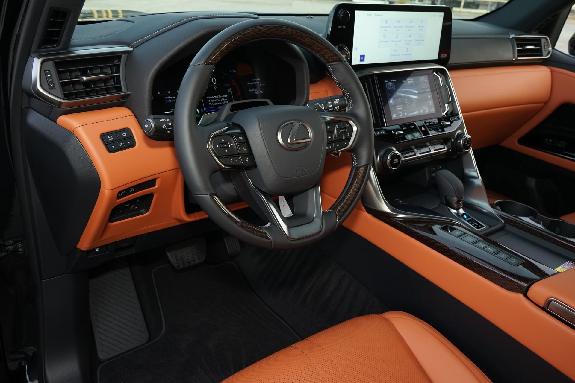 Used 2026 Lexus LX 700h Ultra Luxury w/ Accessory Package (Z1) AWD/4WD image 8