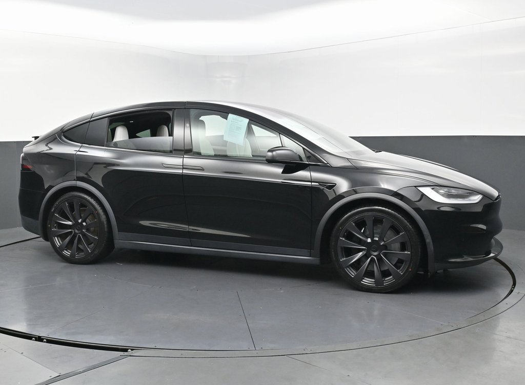 Used 2022 Tesla Model X Plaid image 5
