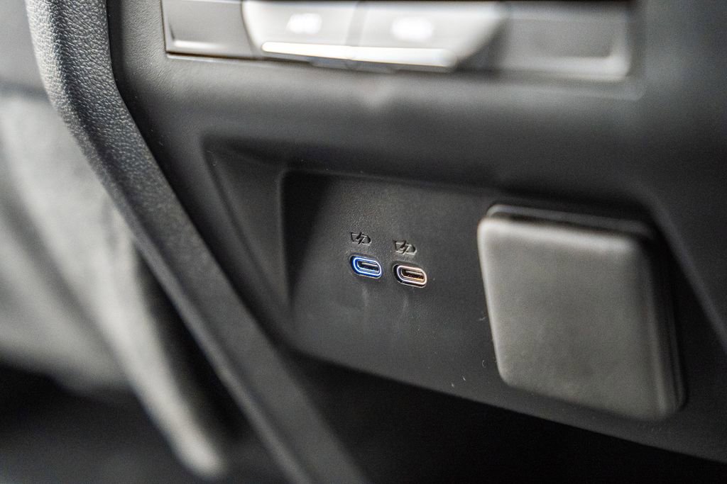 New 2026 Chevrolet Traverse LT w/ Sun and Wheel Package AWD/4WD image 34