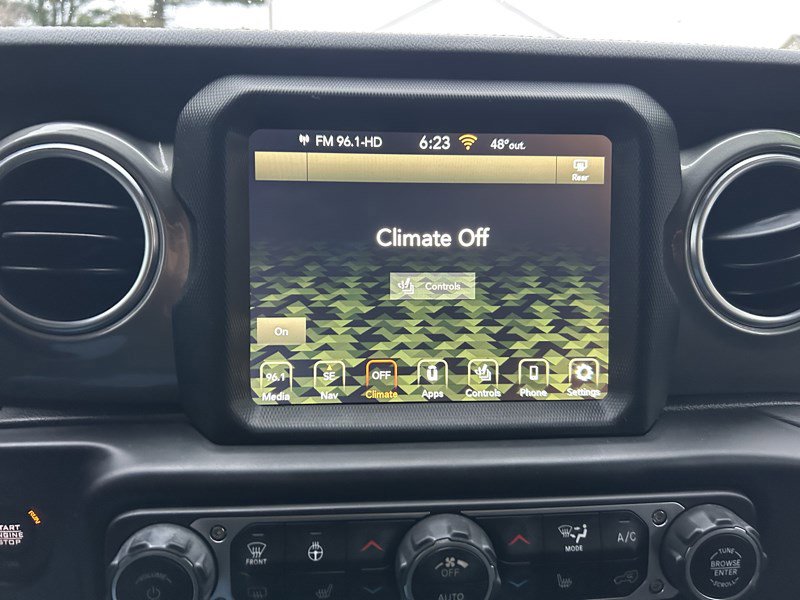 Used 2021 Jeep Wrangler Unlimited Sahara image 16