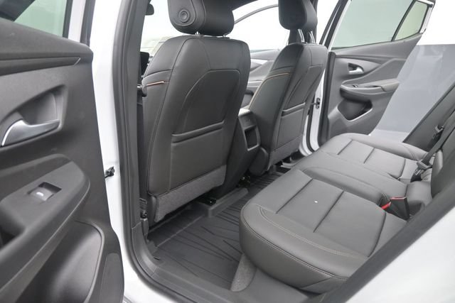 New 2026 Buick Envista Avenir FWD image 13