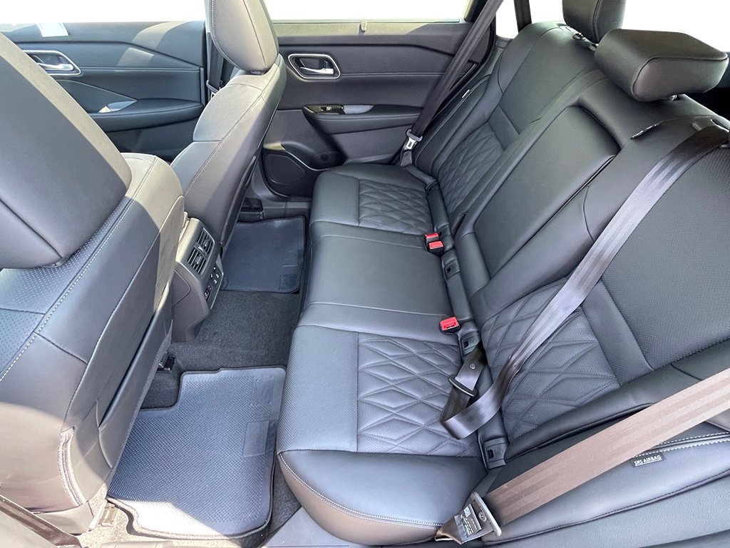 New 2026 Nissan Rogue Platinum w/ Platinum Premium Package AWD/4WD image 24